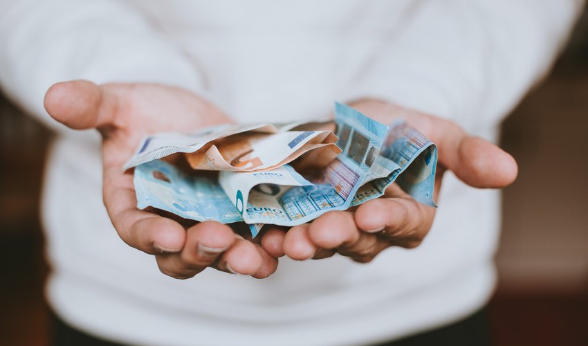 crisi-sovraindebitamento-usura-debiti soldi-sovraindebitamentoaiuto