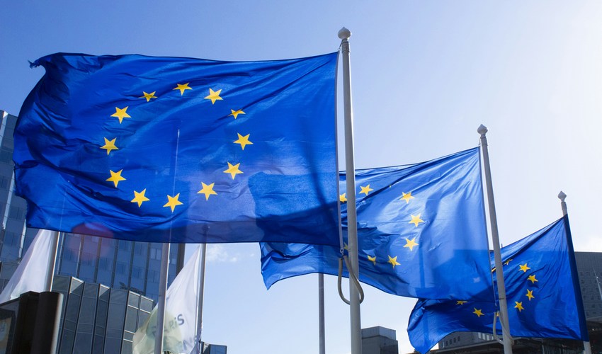 alt="ue"